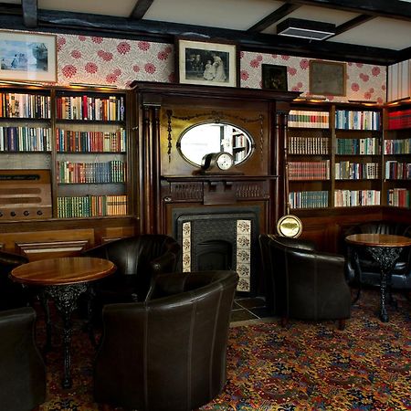 Hotel Bishops Arms Koeping Екстериор снимка