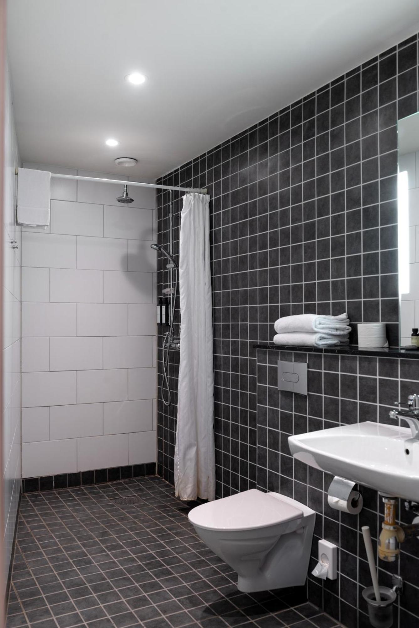 Hotel Bishops Arms Koeping Стая снимка