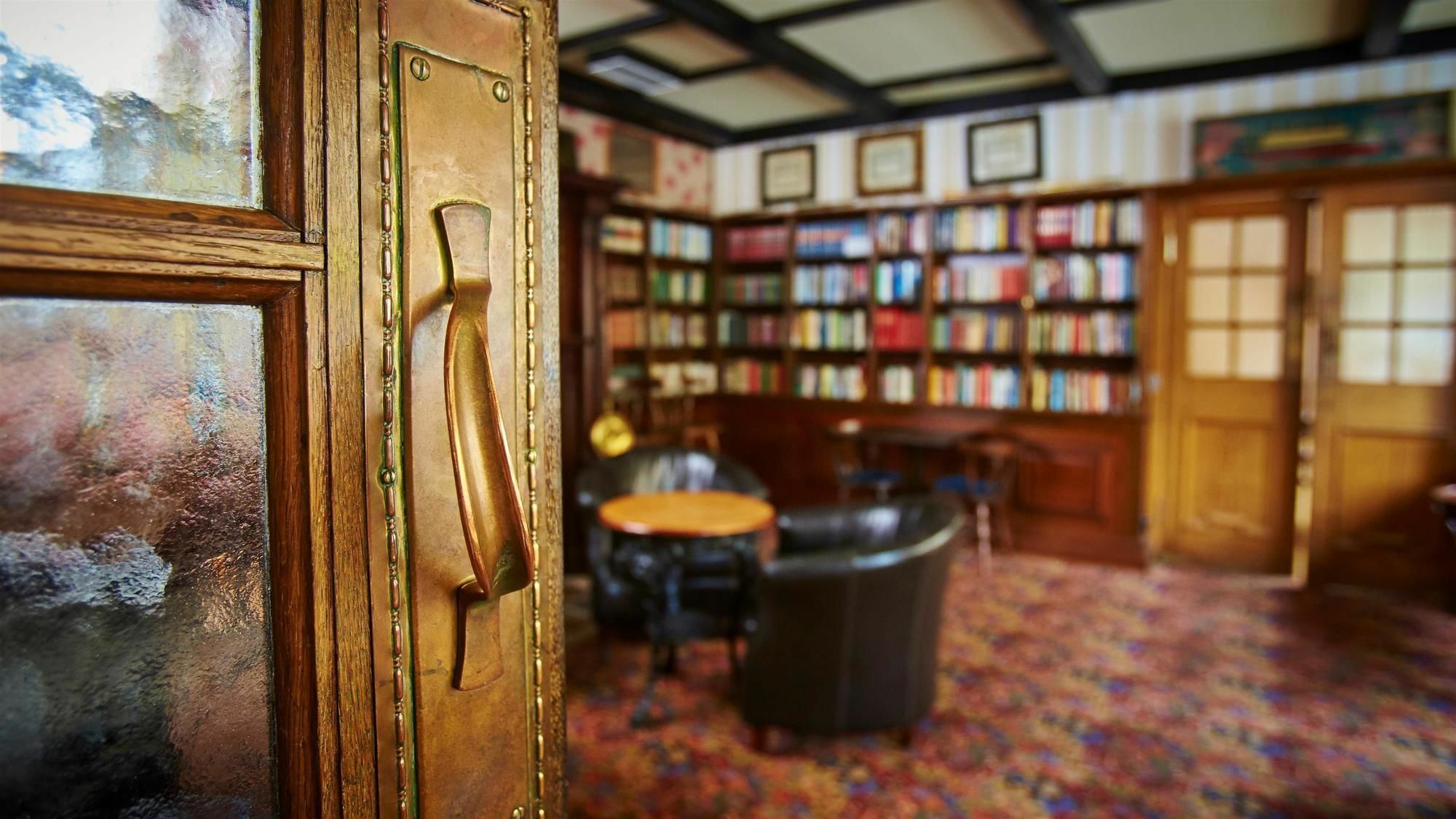 Hotel Bishops Arms Koeping Екстериор снимка
